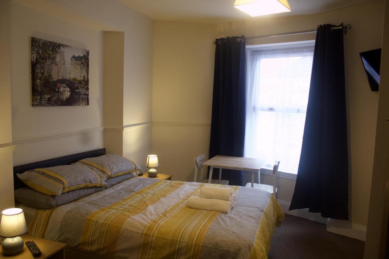 Elm Tree Guest House ويستون سوبر مير المظهر الخارجي الصورة