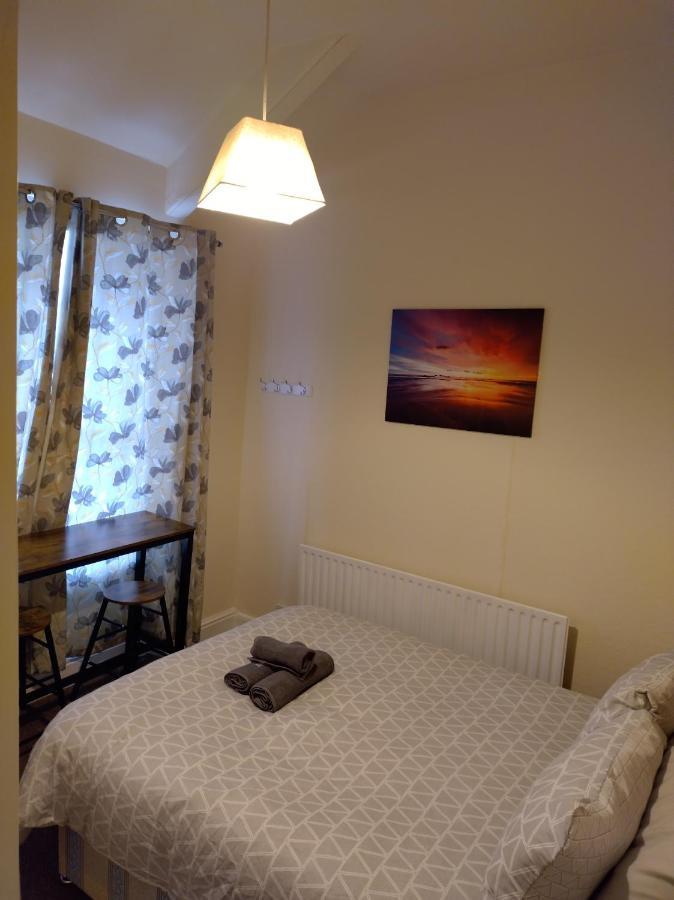 Elm Tree Guest House ويستون سوبر مير المظهر الخارجي الصورة