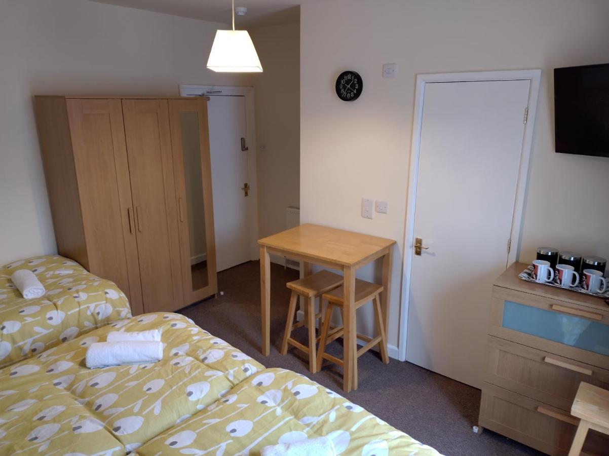 Elm Tree Guest House ويستون سوبر مير المظهر الخارجي الصورة