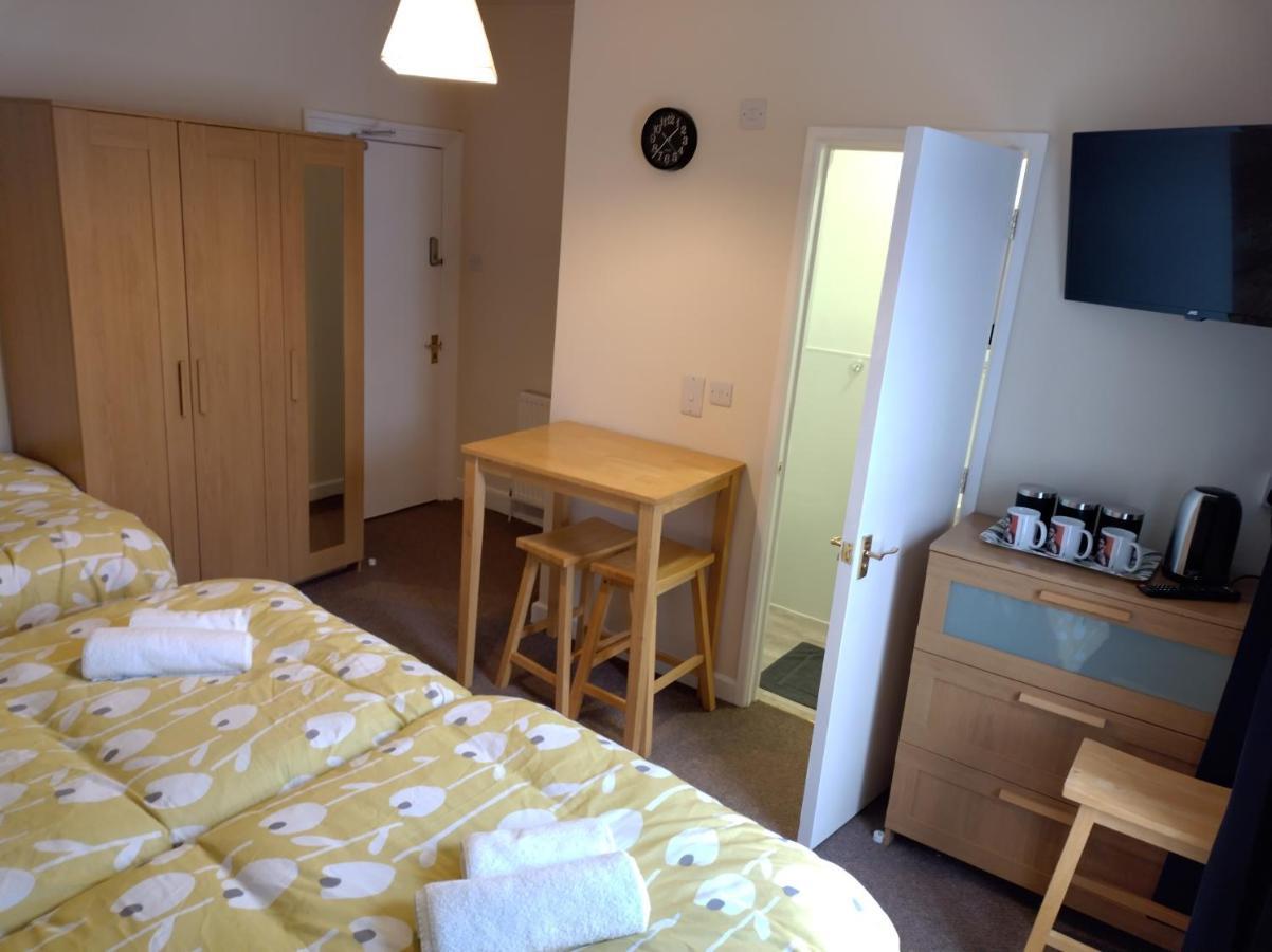Elm Tree Guest House ويستون سوبر مير المظهر الخارجي الصورة