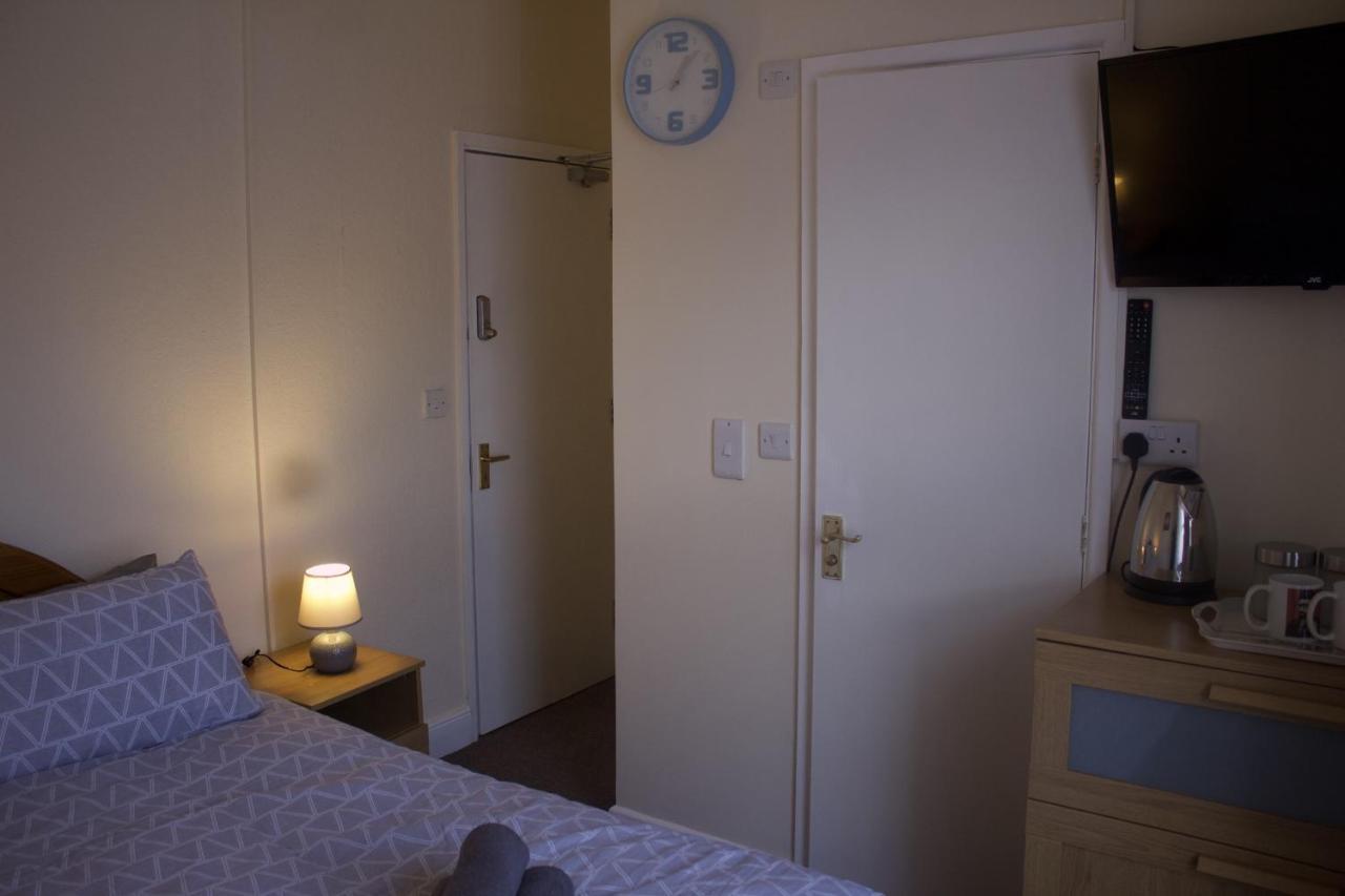 Elm Tree Guest House ويستون سوبر مير المظهر الخارجي الصورة