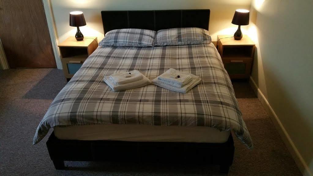 Elm Tree Guest House ويستون سوبر مير المظهر الخارجي الصورة